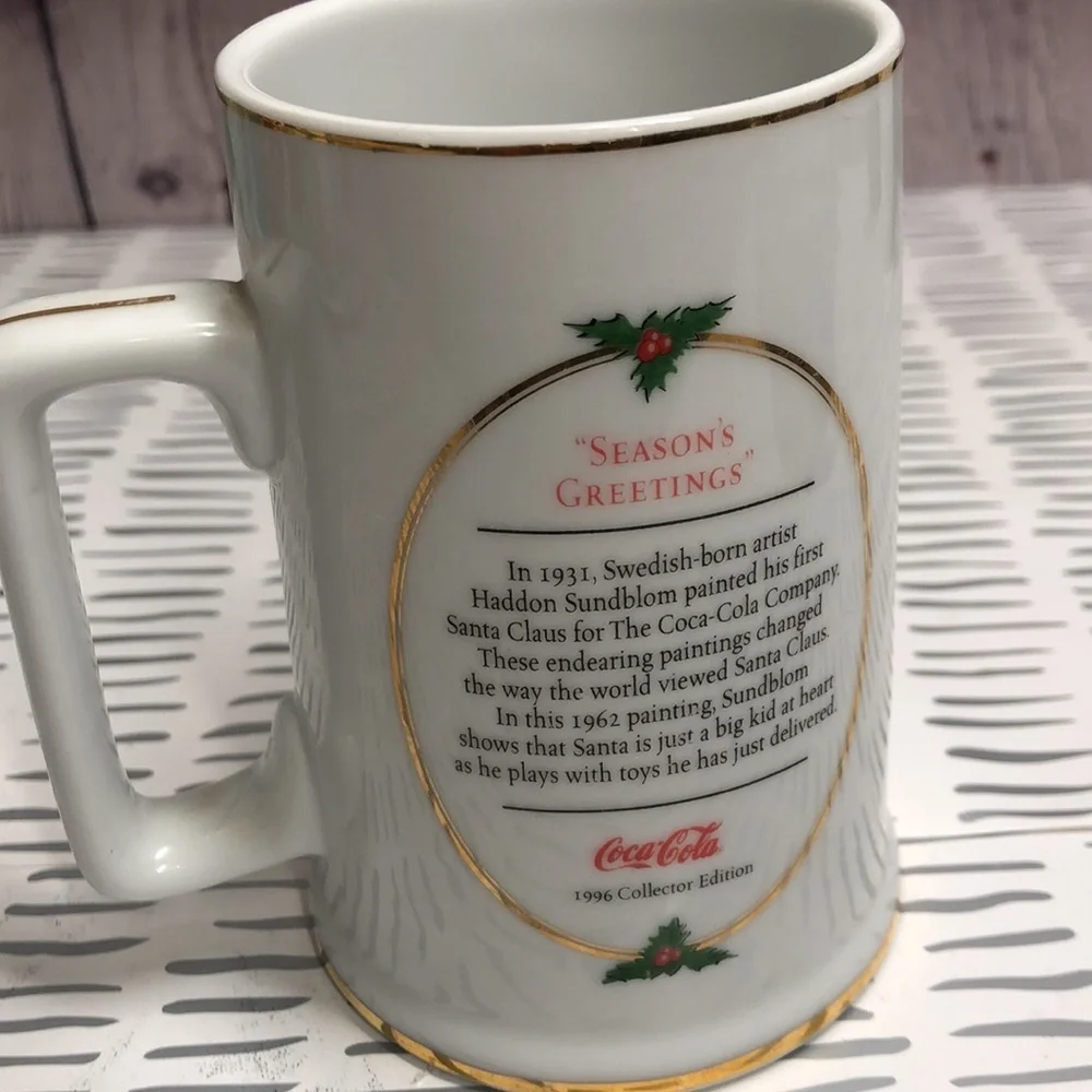 Ultímate source Christmas mug Coca Cola collectors